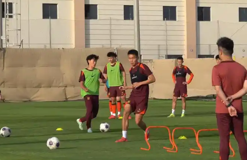 leyu乐鱼体育-没钱了！国足住宿费7年跌10倍：曾热衷豪华单间，如今只能住标间